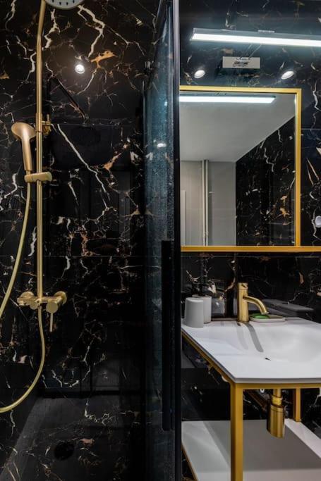 דירות Athens Downtown Cozy Luxury Nest מראה חיצוני תמונה